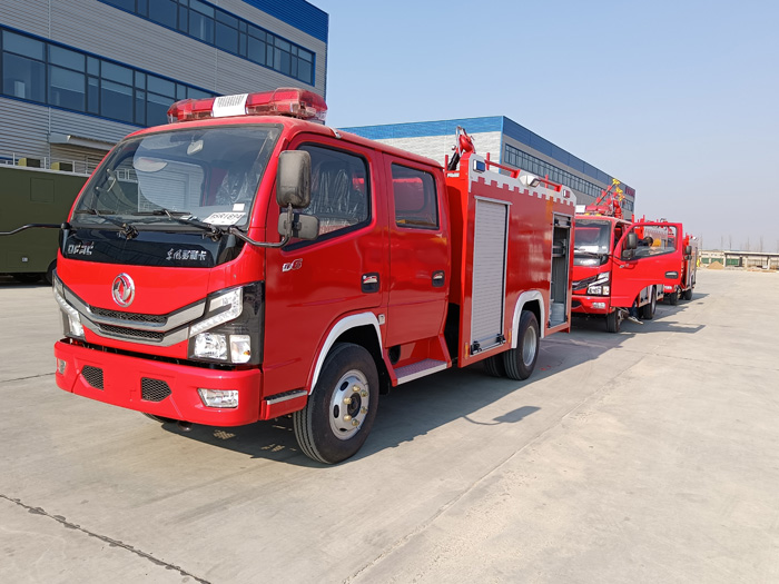 5噸消防灑水車(chē)多少錢(qián)_消防中隊(duì)消防車(chē)_1.5-3.5噸水罐消防車(chē)現(xiàn)車(chē)價(jià)格