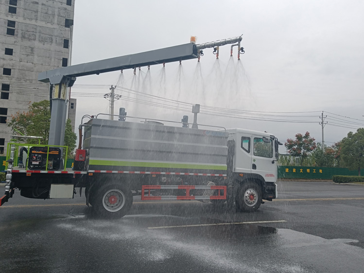 東風D9旋轉伸縮臂鐵路抑塵車-程力12方煤炭運輸降塵_榆林12方抑塵灑水車_霧化感應噴淋車_煤炭降塵車