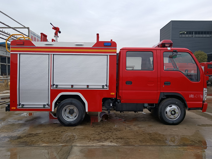 5噸消防灑水車價(jià)格_石油化工冶煉廠消防車_1.5-3.5噸水罐消防車現(xiàn)車價(jià)格