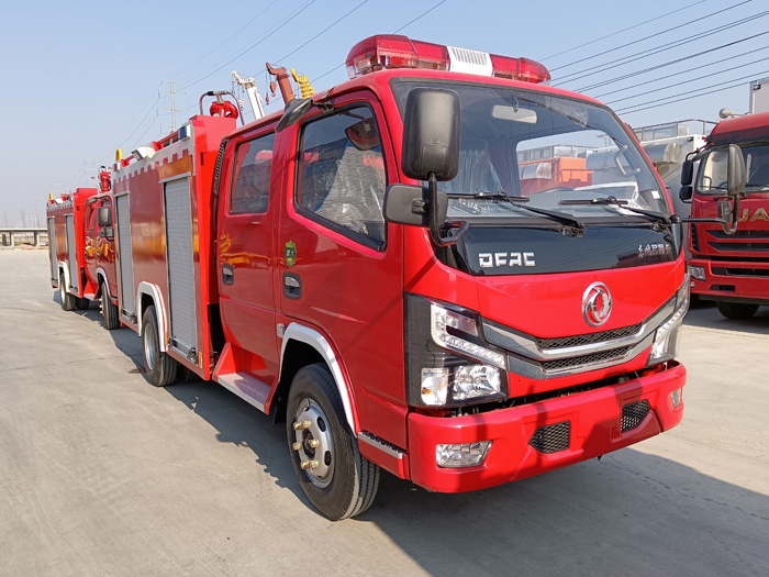 5噸消防灑水車廠家_村鎮(zhèn)鄉(xiāng)鎮(zhèn)森林消防車_1.5-3.5噸水罐消防車現(xiàn)車價格