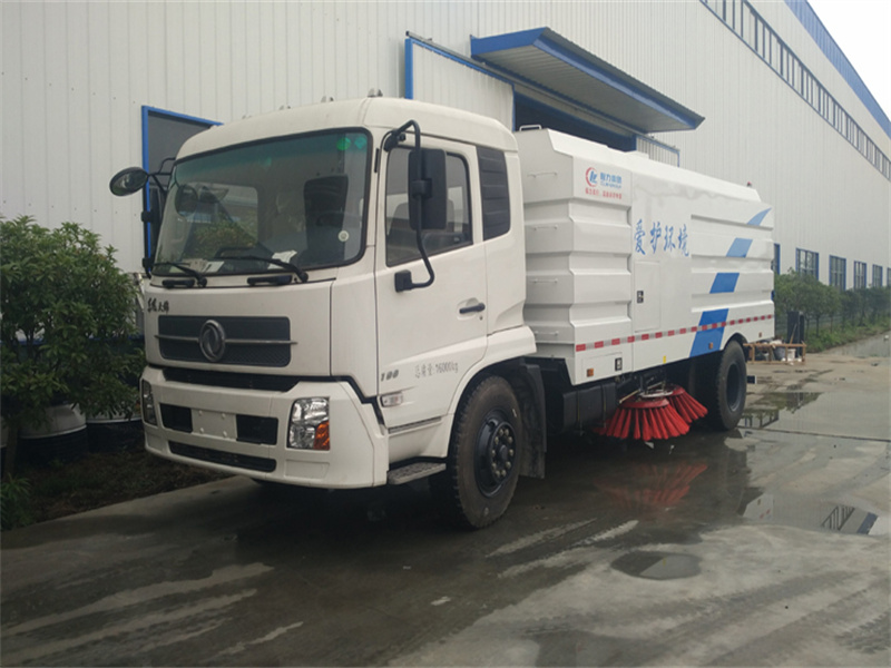 國(guó)6天錦掃路車(chē) (1).jpg